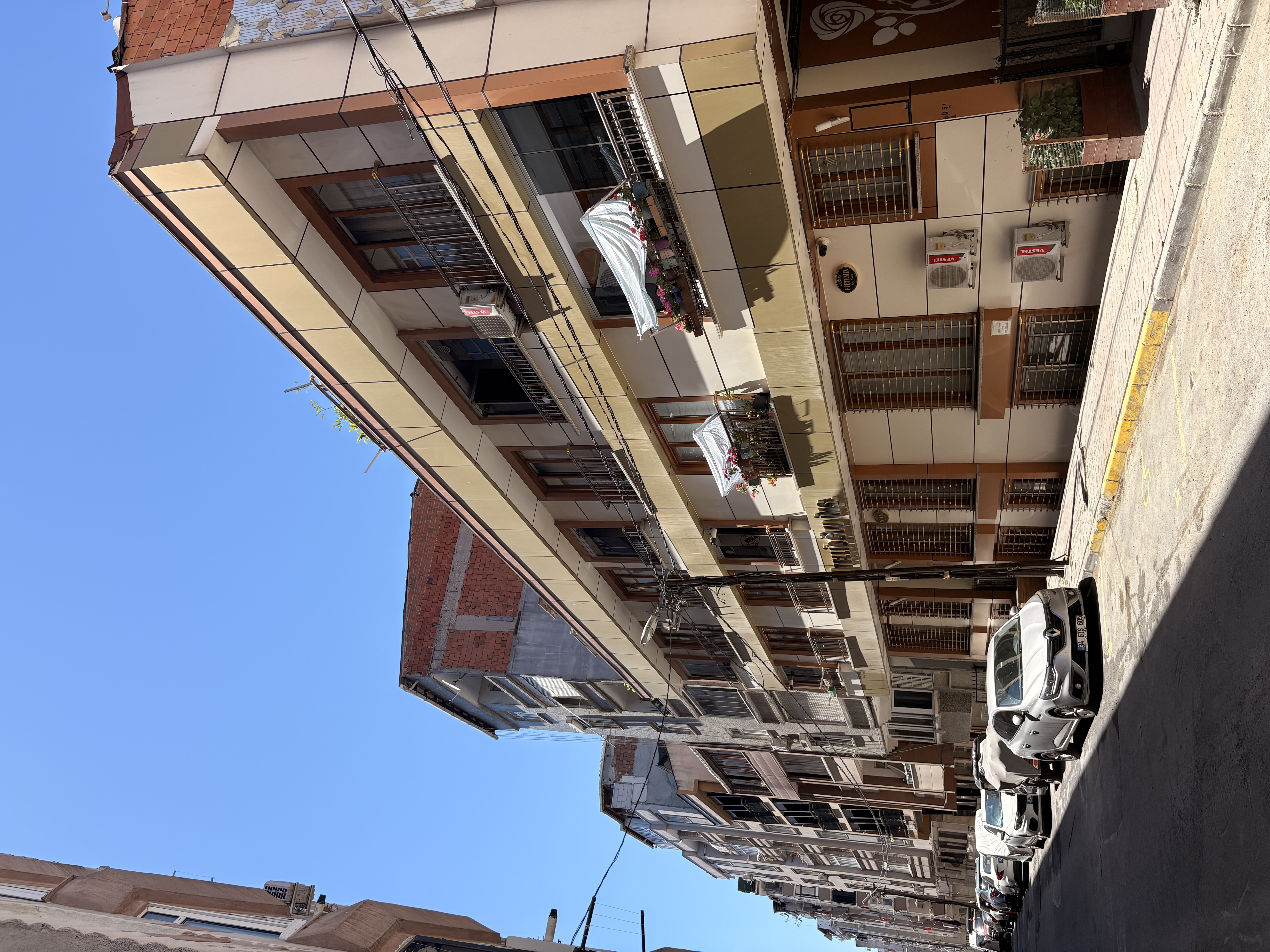 Efetemiz ve Yay Apartmanları - Küçükçekmece İstanbul inşaat projesi